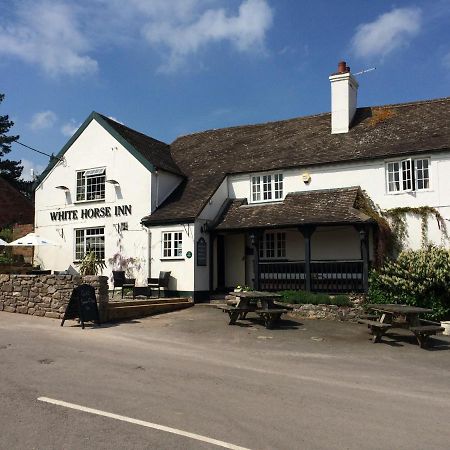 White Horse Inn Pulverbatch Church Pulverbatch ภายนอก รูปภาพ